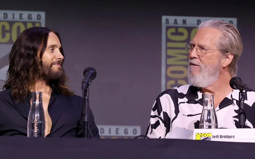 ‘Tron: Ares’: Disney sin Marvel deslumbra en el Hall H con un espectáculo de luces láser, Jared Leto y Jeff Bridges – Comic-Con